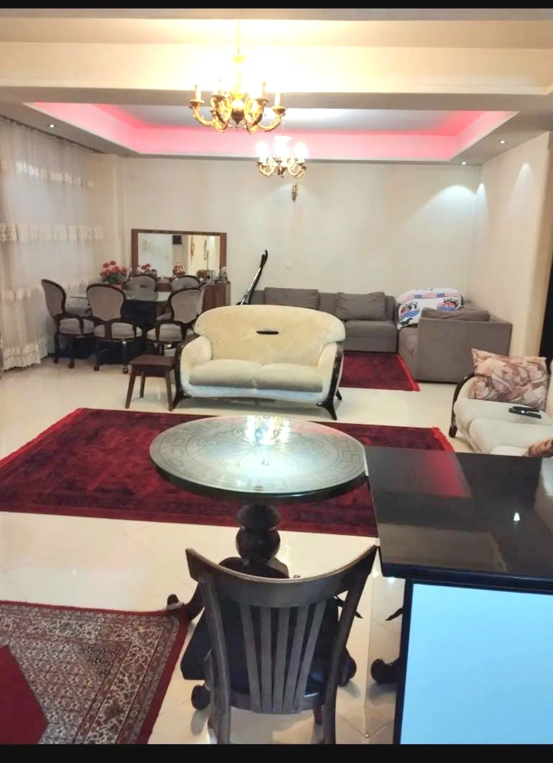 رهن و اجاره۱۰۶مترفول امکانات برج برند نزدیک دریاچه