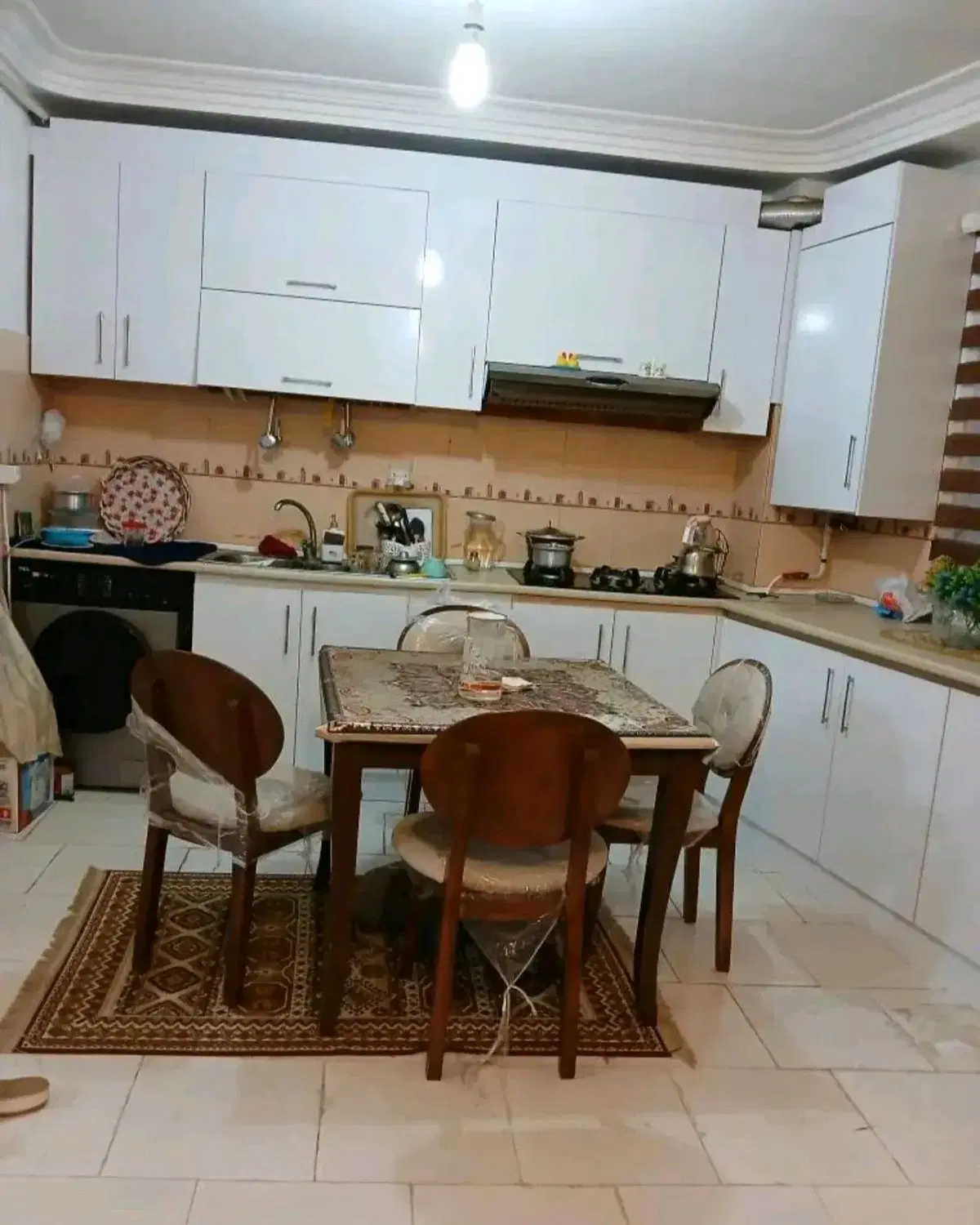 رهن و اجاره ۹۶ متر دوخواب تک واحدی فلسطین