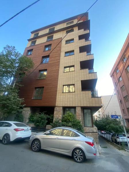 آپارتمان قیطریه ۱۹۰ متر ۳ خواب فول مشاعات