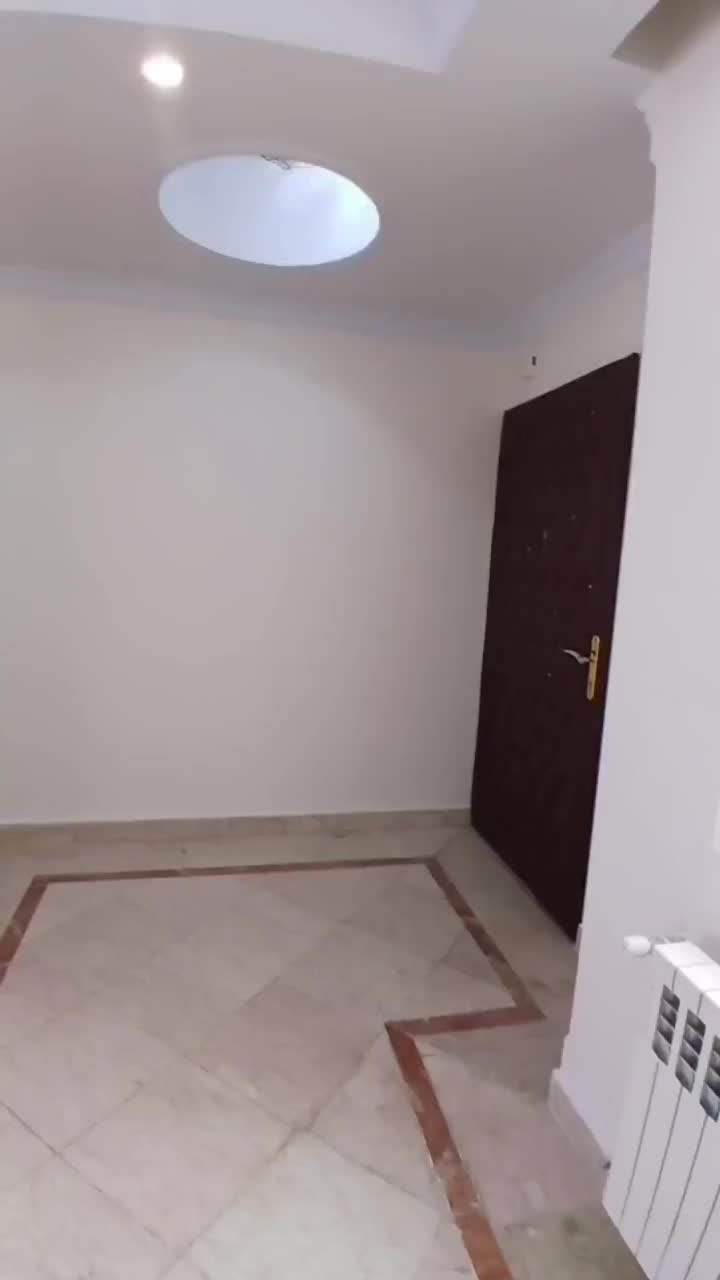 ۷۵متر_۲خواب_یک خواب مستر_بالکن کاربردی
