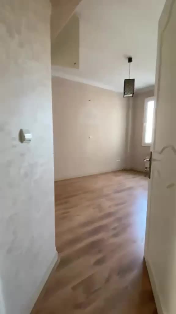 نیاوران شمال کاخ ۱۱۰متر بدون مشرف