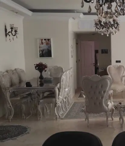 ۶۰ متر _ ۲ خواب _ چهارباغ شرقی