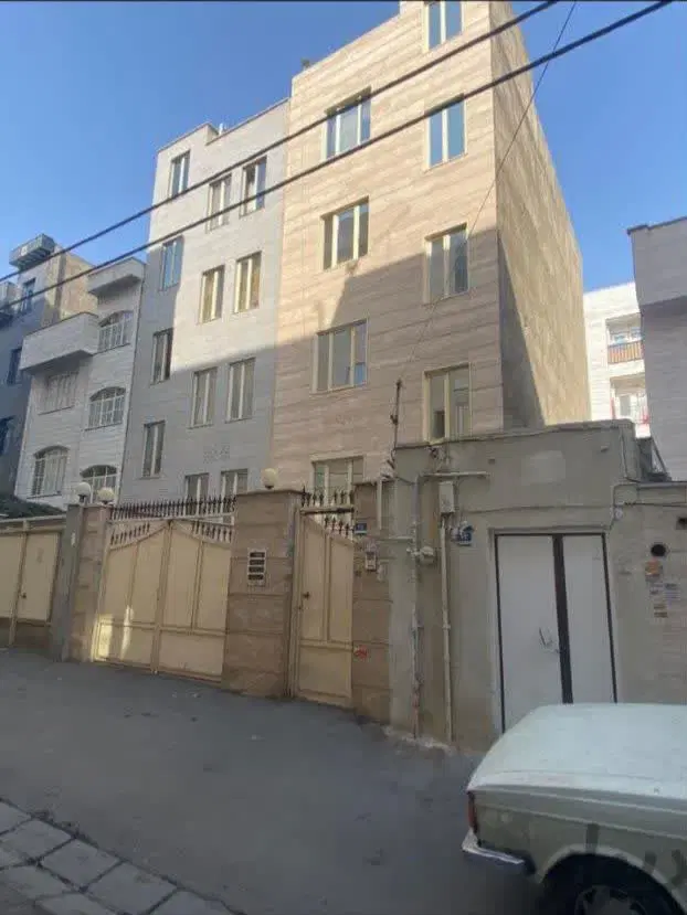 طبقه چهار تک واحد بدون انسانسور دوخواب