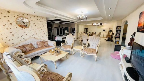 فروش آپارتمان ۱۷۰ متری کارمندان