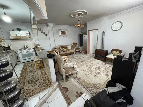 واحد۶۰متری_تک خواب_پارکینگ انباری_نقاشی شده_نسترن