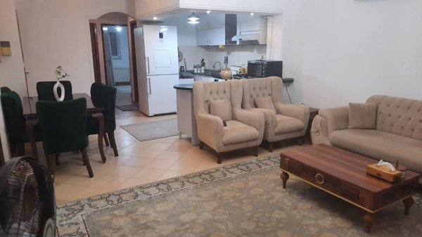 چند قدمی خیابان مطهری آسانسور دار
