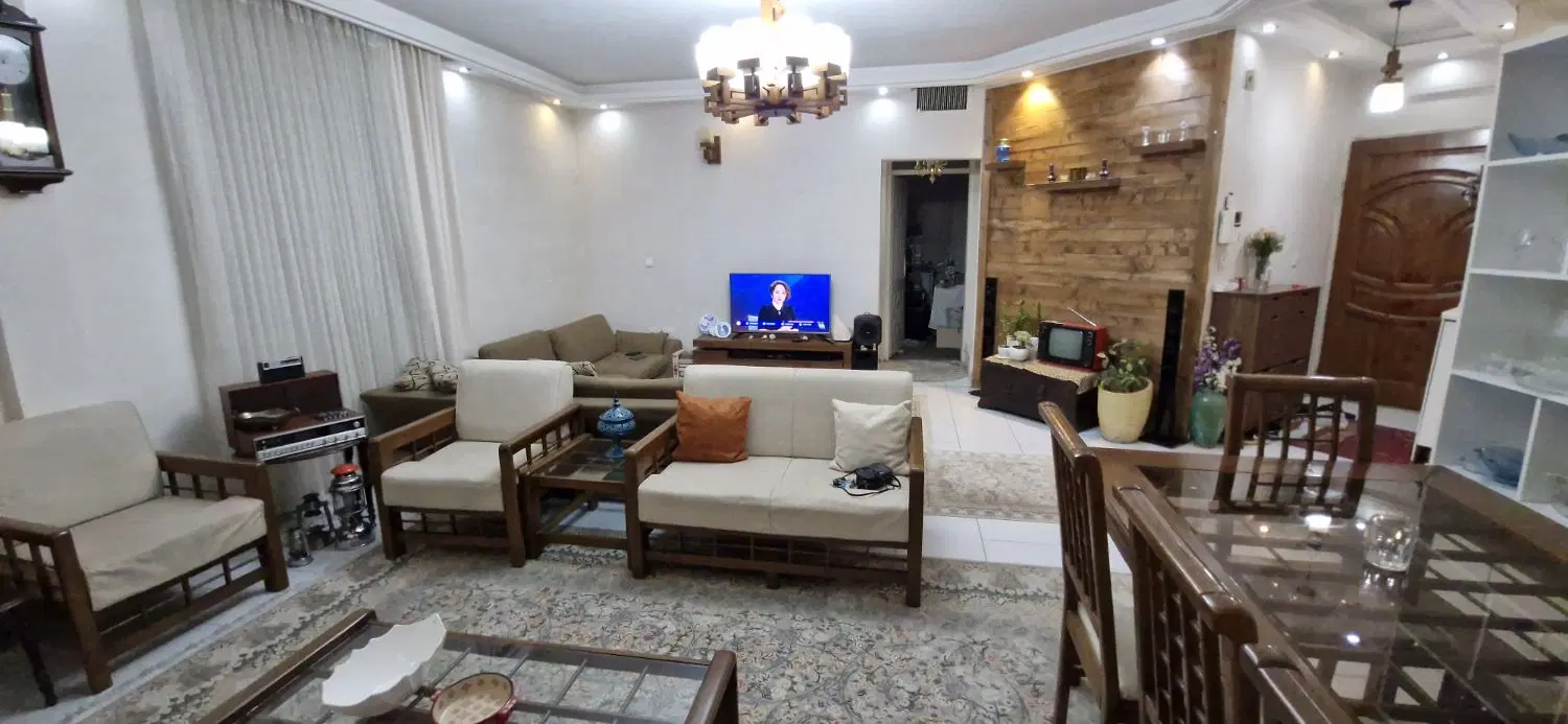 اپارتمان ۸۱ متری طبقه دوم دو خوابه