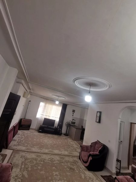 76 متری، سند تک‌برگ، پارکینگ قید در سند