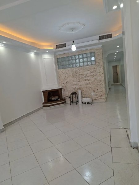 ۸۶ متر اپارتمان فروشی میدان انقلاب کارگر جنوبی