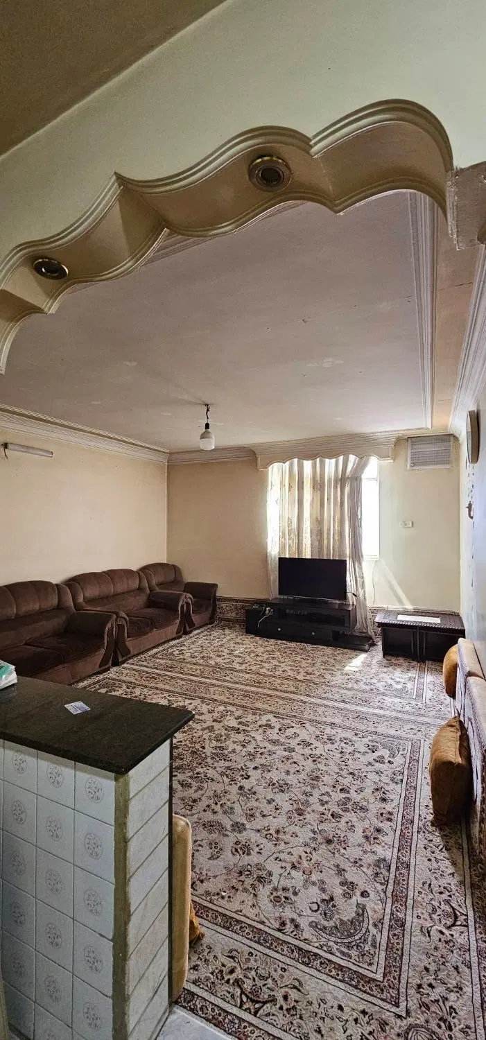 یک واحد آپارتمان 75متری