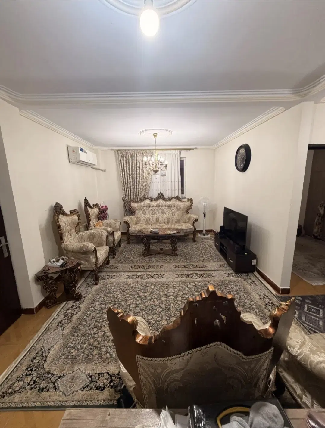 68 متر ۲ خواب با پارکینگ و انباری سند دار