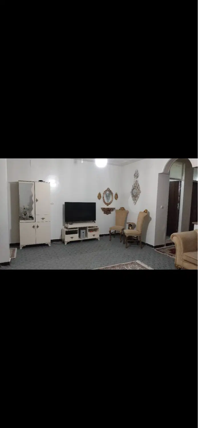 واحد کاسبی در خیابان نفت پارکینگ سندی