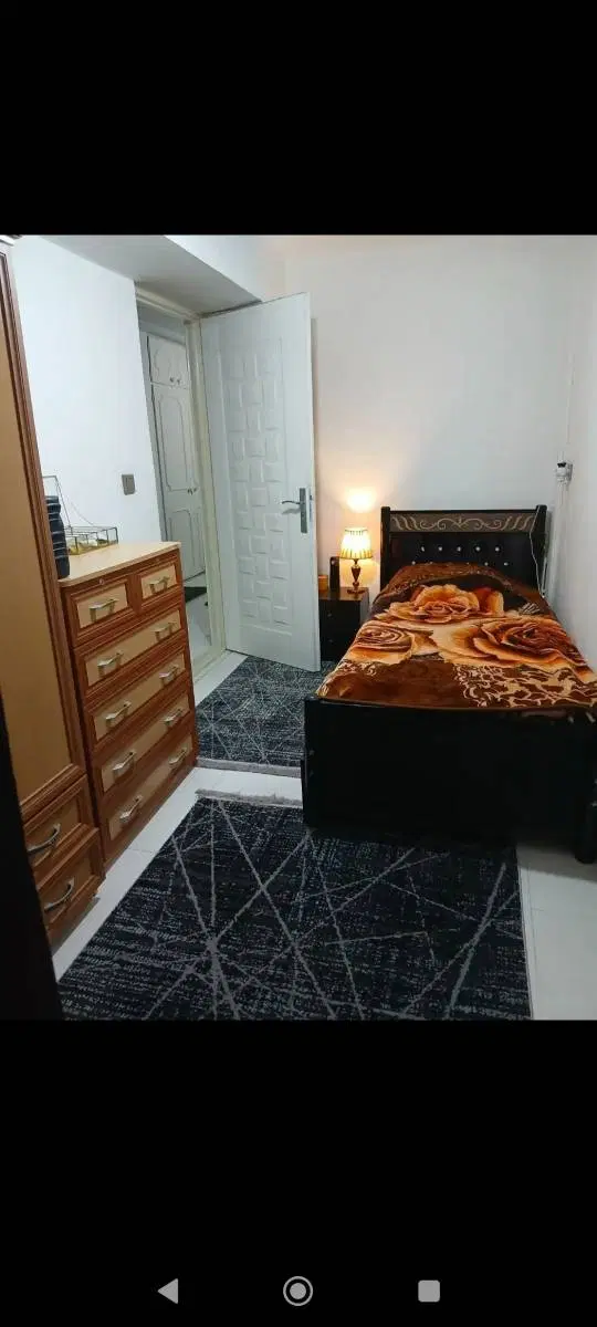 اپارتمان در شهرک‌گلها