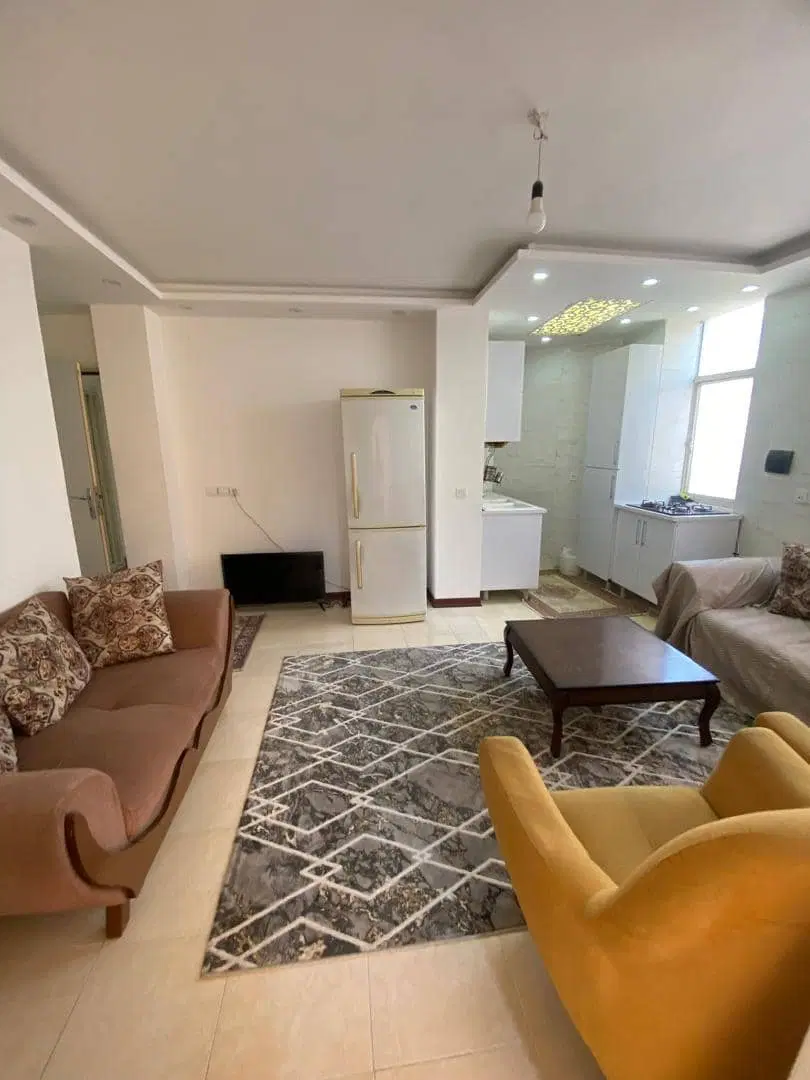 ۴۰متر_ پارکینگ غیرمزاحم_ سالن پرده خور_ مالک اشتر