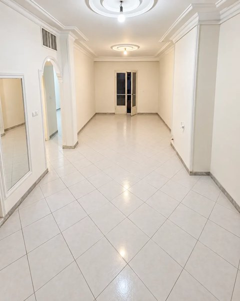 ۶۵ متر فول امکانات خوش نقشه و تمیز در پیروزی
