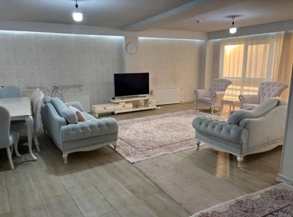 ۱۲۰ متری_ آرامگاه_ فول امکانات