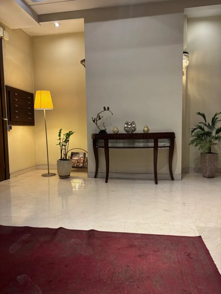 نیاوران عمار ۲۵۱ متر ۳ خواب تراس دار