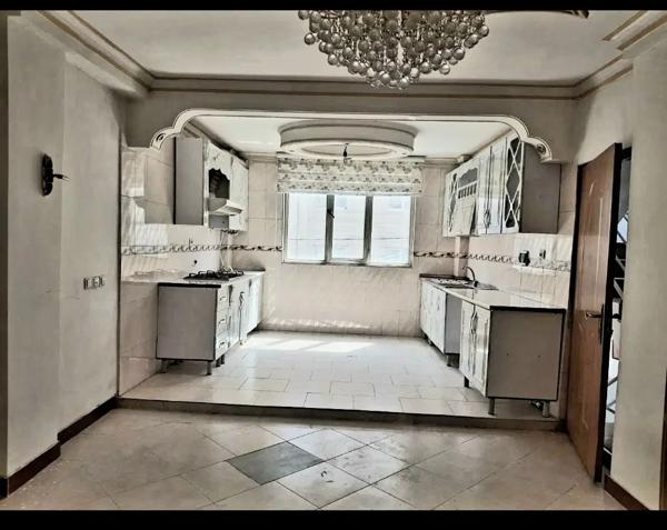 ۷۰ متر_ دو خواب. طبقه اول روی همکف_ عمارت