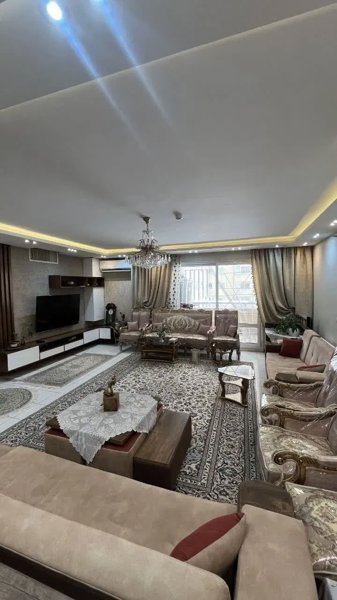 آپارتمان ۱۳۲ متر سه خواب فول امکانات در برازنده