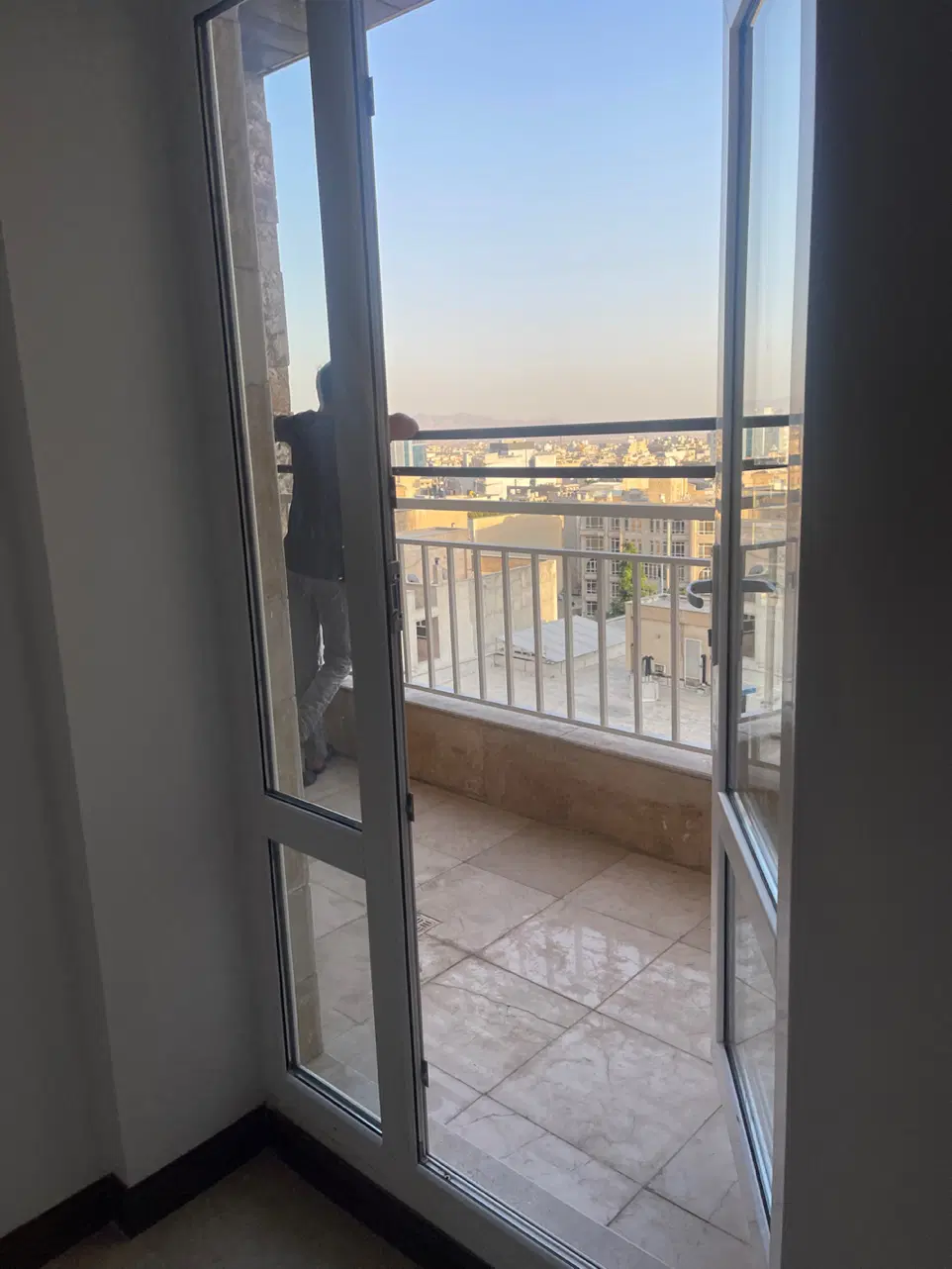 فروش آپارتمان۹۰متر حکمت