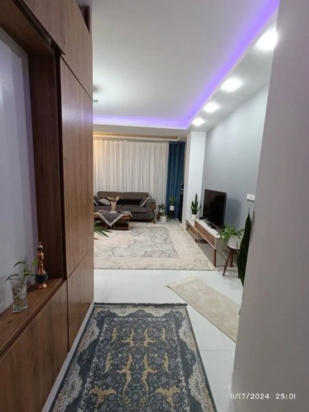 آپارتمان ۸۷ متری سه نبش کوی نیلوفر