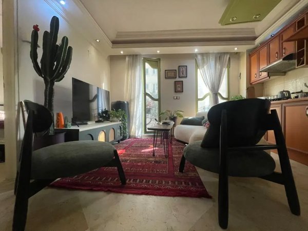 40متری یک خوابه اختیاریه