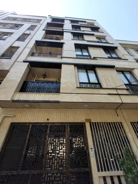 85متری 200 بین 133و135 فول امکانات
