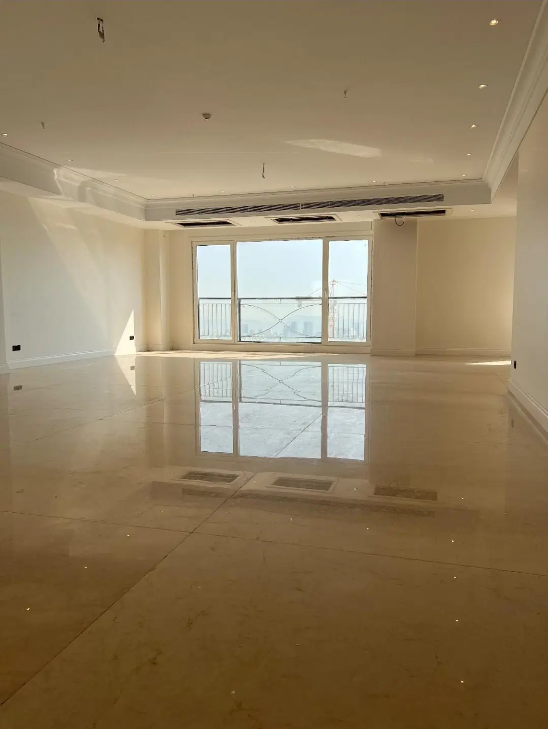 پاسداران _ ‌۱۸۰متر _ ۳ خواب _ ۲ پارکینگ