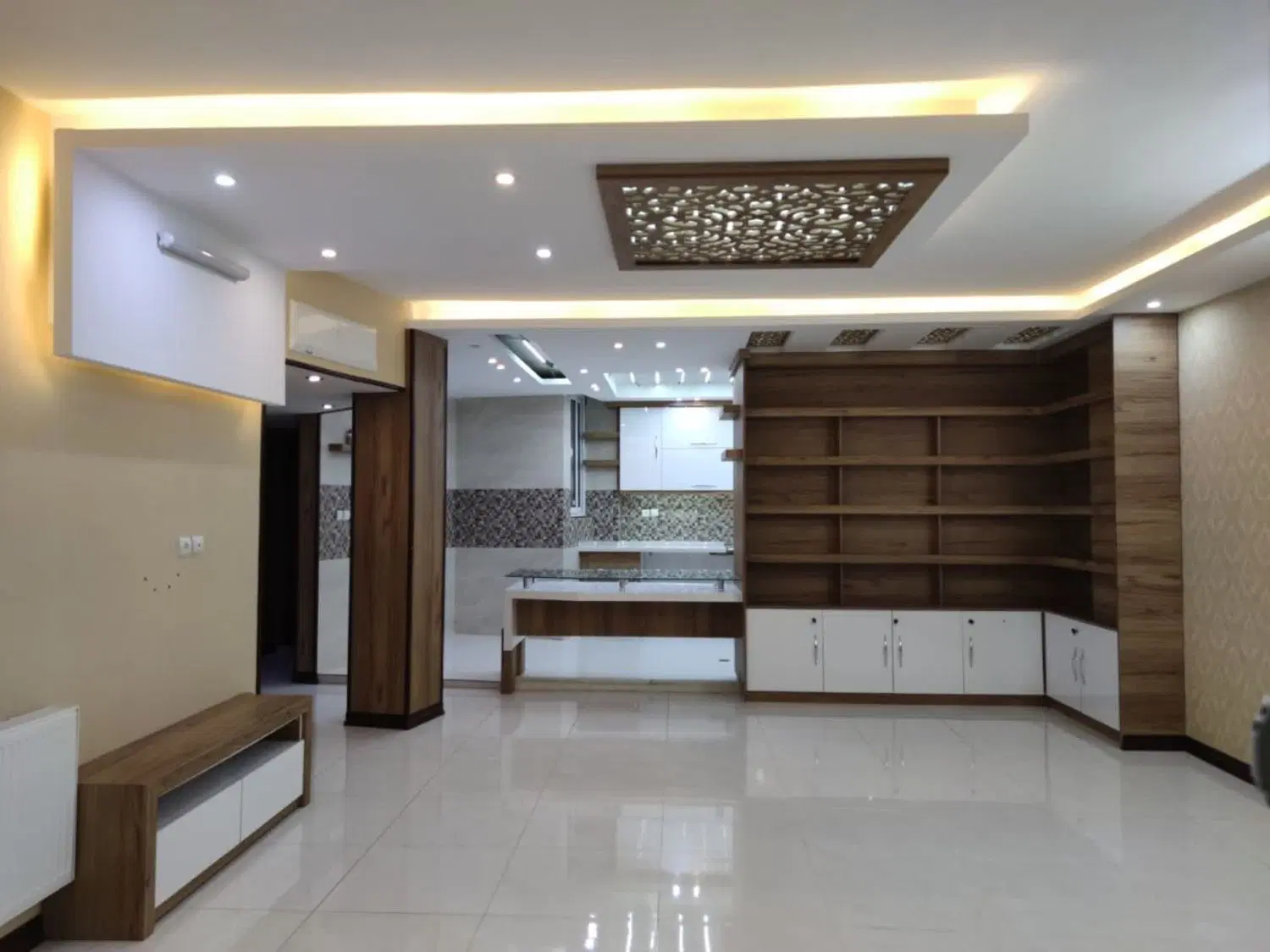 آپارتمان 110متری جنوبی شیک و پراید نور خادمی