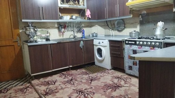 یه باب منزل طبقه ی اول
