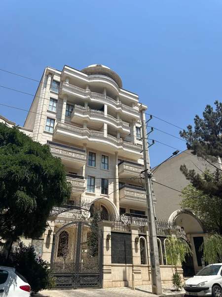 ۱۷۰متر_گلستان۵ _۲پارکینگ شمالی روبه خیابان