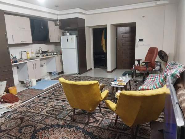 واحد60متری_جنوبی_خ باهنر_ همکف_حیاط دار