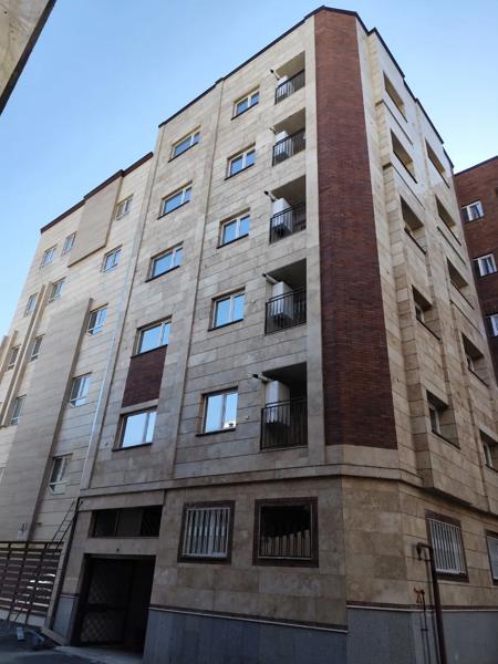 فروش یک دستگاه آپارتمان در همدان