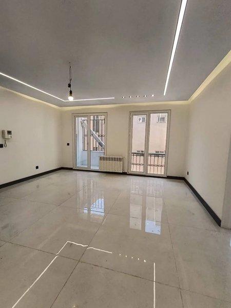 آپارتمان ۷۵ متر خ سعدی شمالی جنوبی خ نادری