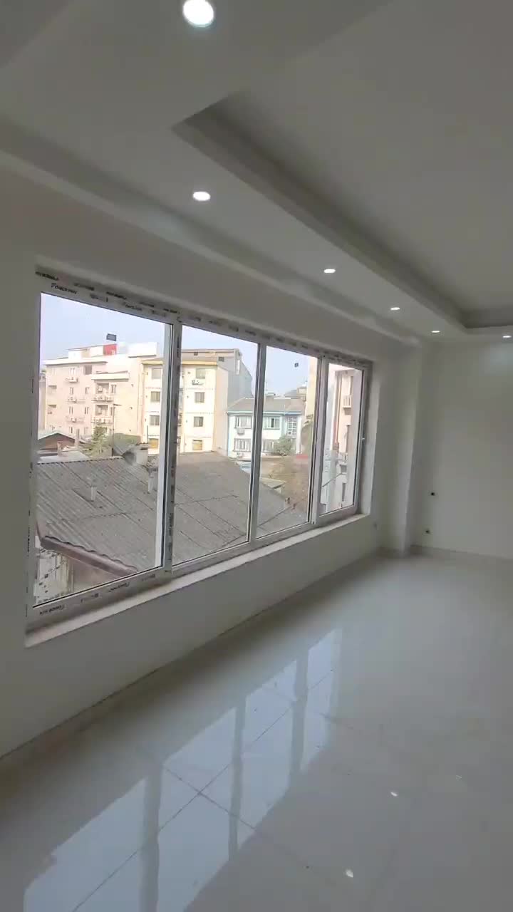 ۱۶۵متر نوساز ۲پارکینگی برِ دوم لاکانی