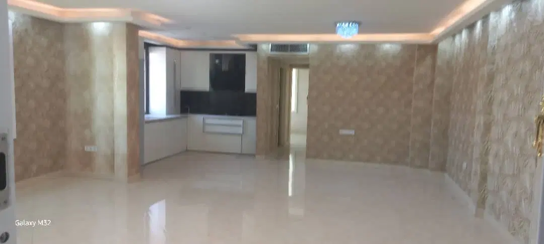 95متری۲خواب میدان۱۱