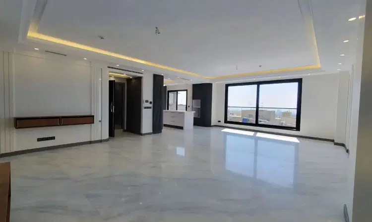 ۱۲۳ متر فول امکانات نوساز کلید نخورده سند اماده