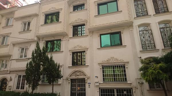 600 متر آپارتمان در 5 طبقه گلستانهای ولنجک