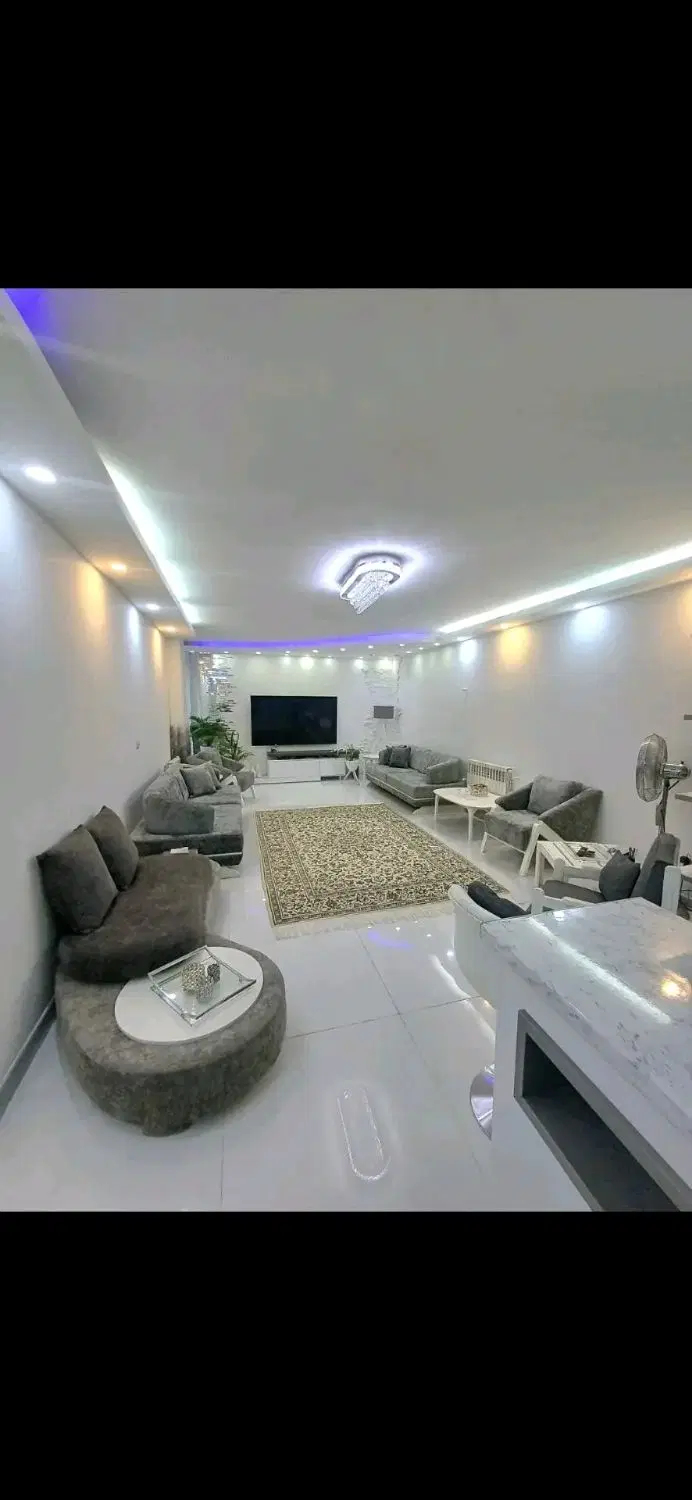 آپارتمان سه خوابه_۱۷۰ متری_سالن بزرگ