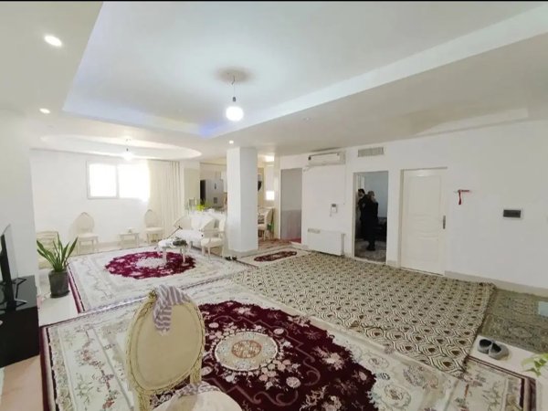 آپارتمان ۹۷ متری _ لاله ۱ _ تخلیه