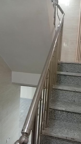 ۷۹و۱۷۳ متری خ رسالت کوچه مهارت  نوساز کلید نخورده