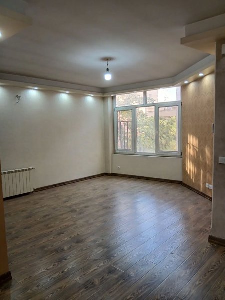 ساقدوش ۱۰۷ متر _ ۲ خواب_ پارکینگ و انباری