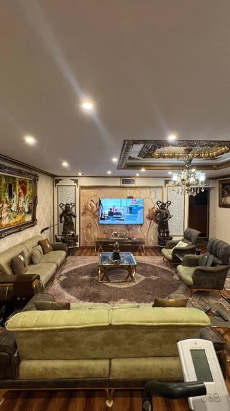 آپارتمان تک واحدی ۲۱۵ متری
