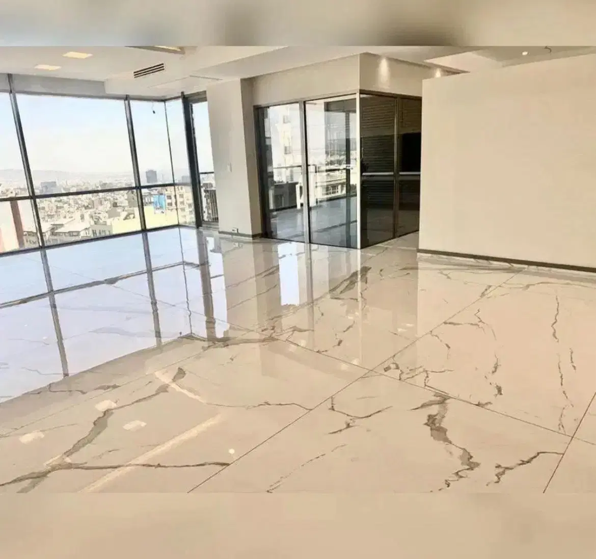 آپارتمان ۱۷۰ متری _ آکواریوم _ شیک و خاص _ پونک