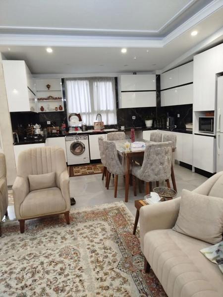 ۷۶ متر فول خیابان ارامنه