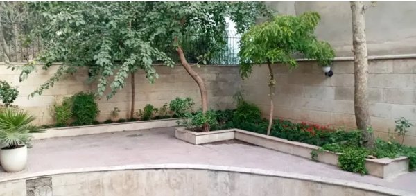 ۱۰۸متر تکواحدی،۲خواب،با ۸۰متر حیاط اختصاصی،قدراسهم