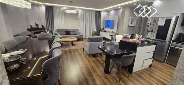 فروش آپارتمان ۹۵متری ،۲ خواب ،بلوارگیلان