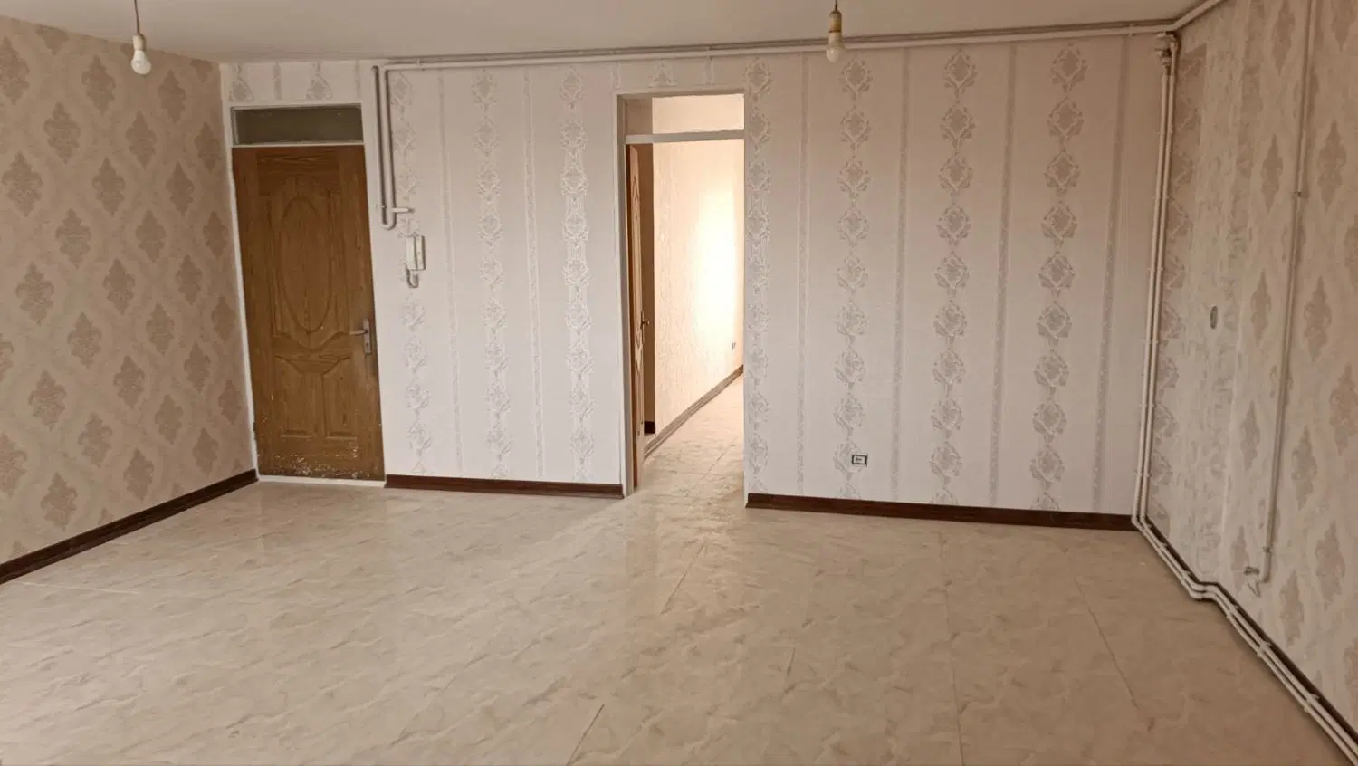 واحد ۸۰متری درچرمسازی