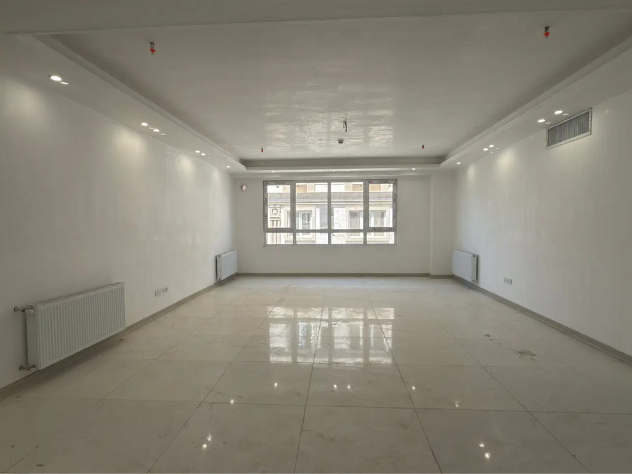 اپارتمان ۱۳۰ متری ۳ خوابه نوساز