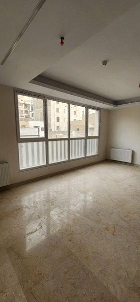 ۱۰۵ متر نفت سالن پرده خور ___ فقط ۳۲ تومان نقد